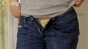 Korean Girl Gets Fucked By Friend'S Big Cock