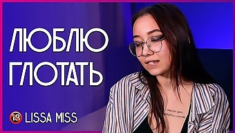 Lisa Miss Menikmati Menelan Semasa Video Panasnya.