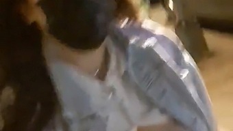 צ'ילינג עם חברים בציבור: נקודת מבט של נערה