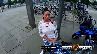 Upplev Spänningen I Utomhussex Med Adrienne Kiss I Denna Hardcore Pov-Video