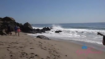 Summer Vixen'S Passionate Car Encounter And Pov Beach Dating Experience