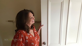 Hd Video Of A Mature Milf'S Wild Encounter With Her Landlord